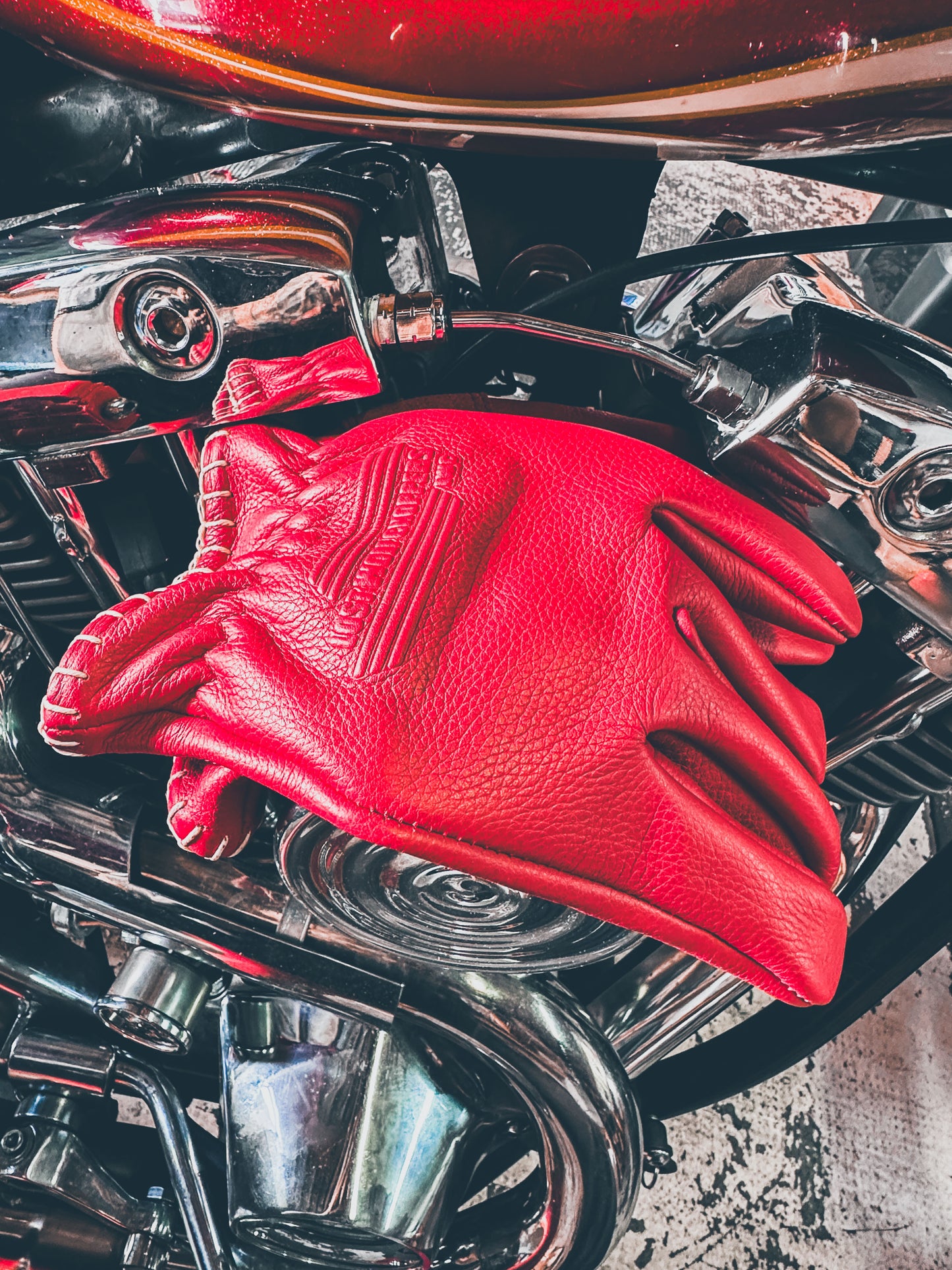 Lost Wolf Choppers Gloves Red